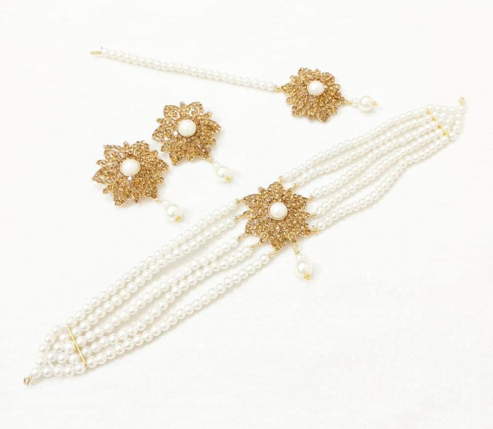 Elegant Pearl Flower Necklace Set for Women